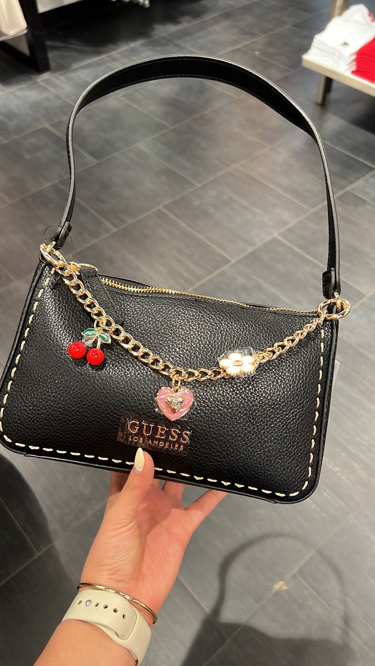 Bolso de hombro Guess