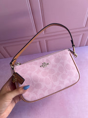 Nolita 19 Pink Powder